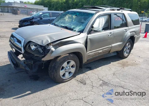 2007 Toyota 4Runner Sr5 V6 z USA, uszkodzony, nr VIN JTEZU14R078085942